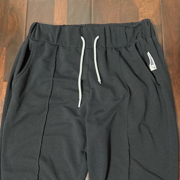 Gymshark Black Joggers Women’s Size Small - Picture 2 of 6